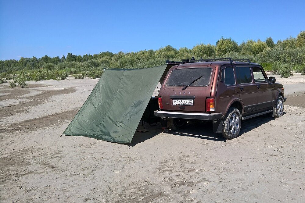 Маркиза автомобильная со стенками